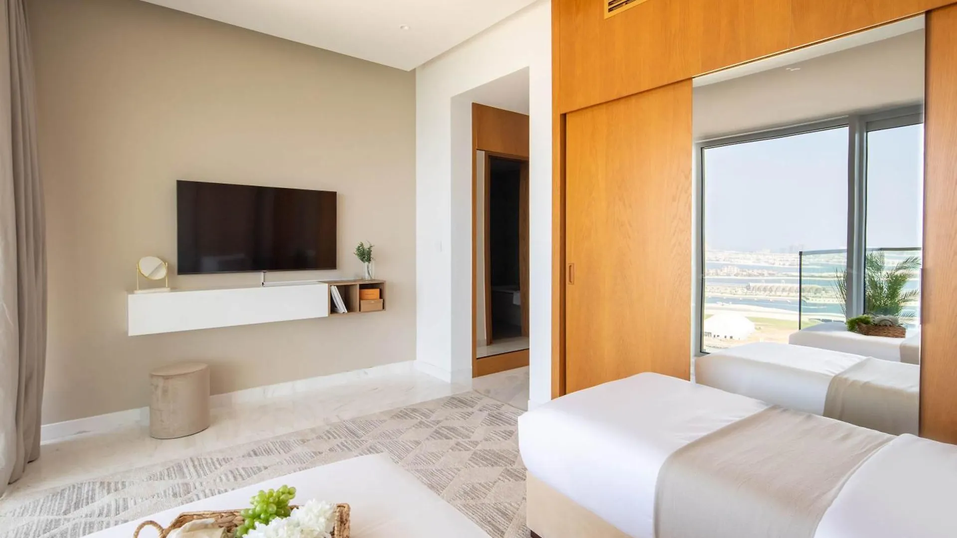 Frank Porter - The One Jbr Dubai Apartment